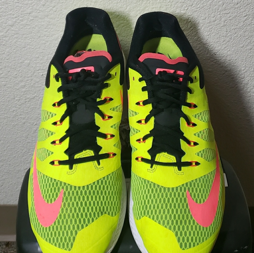 Men's Size 14 Nike Zoom Elite 7 Sold-Out Color